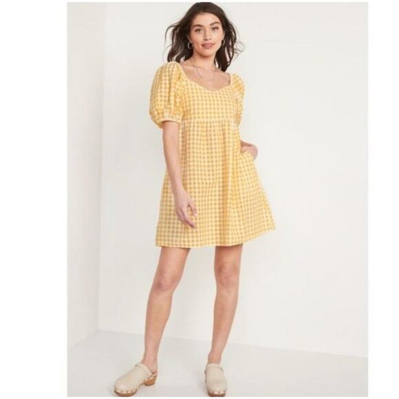 Old Navy Dresses & Skirts - Old Navy Butter Yellow Seersucker Puffed Sleeve Dress Size L Sweetheart Neckline